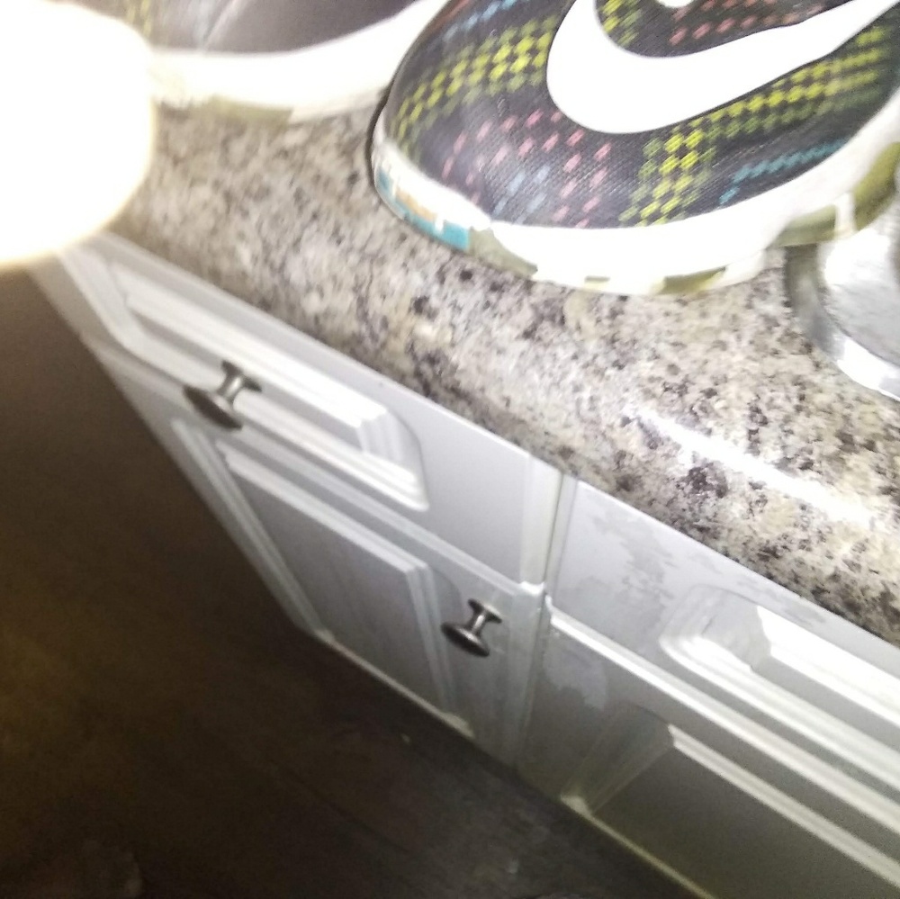 Nike - Picture 2 of 4